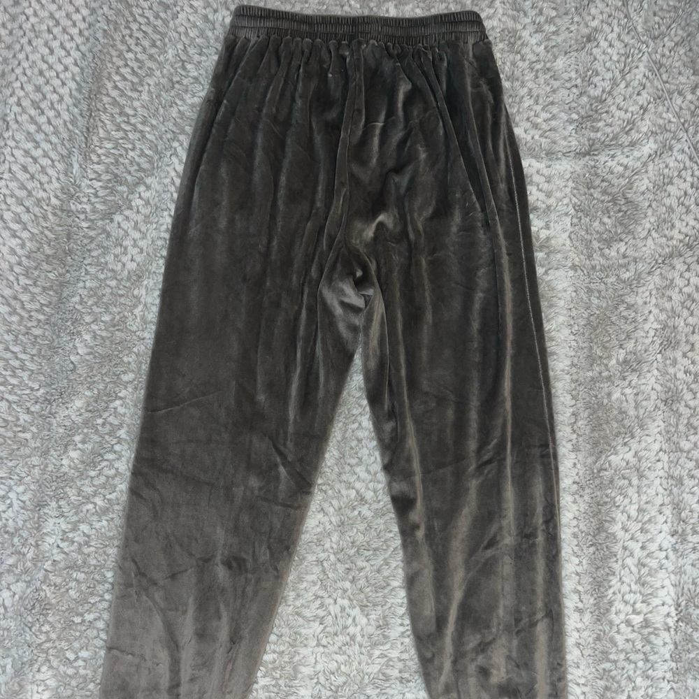 Grey skims joggers